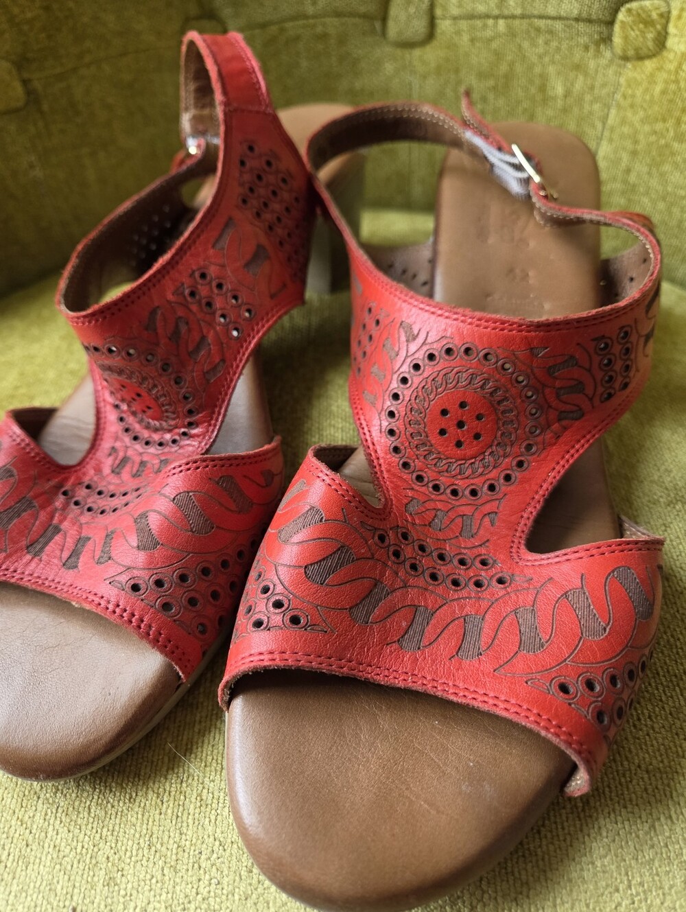 Spring Step Chains Heeled Sandals